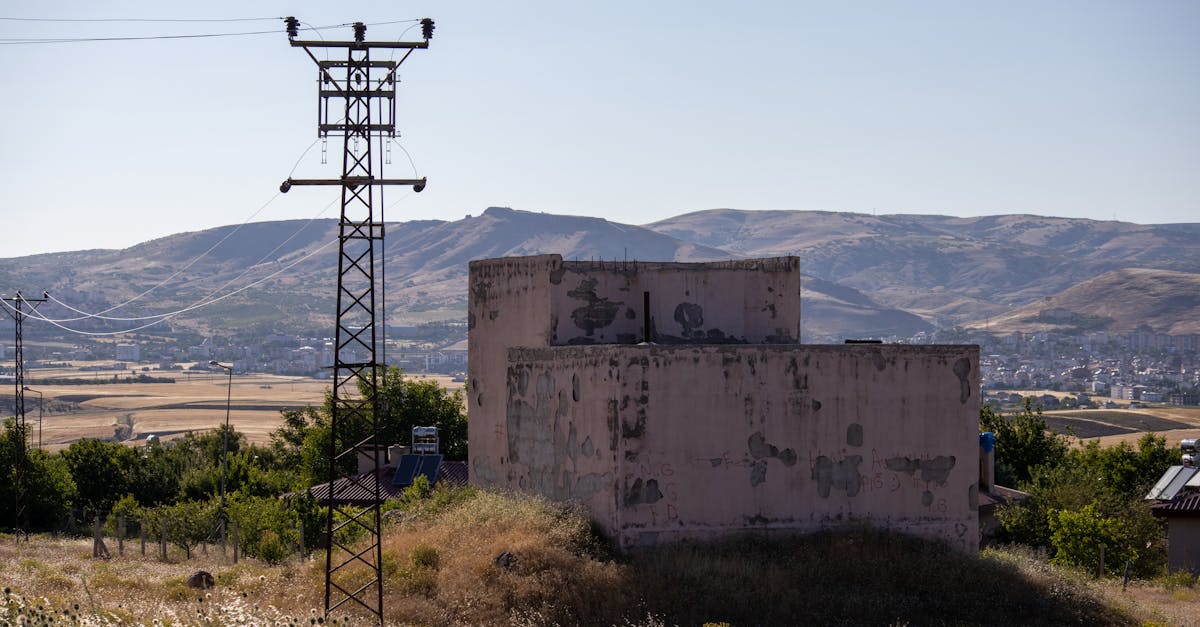 découvrez l'énergie décentralisée, une approche innovante et durable qui transforme la production et la distribution d'énergie. apprenez comment cette solution écologique permet de réduire les dépendances énergétiques, de favoriser l'autonomie locale et de contribuer à un avenir énergétique plus vert.
