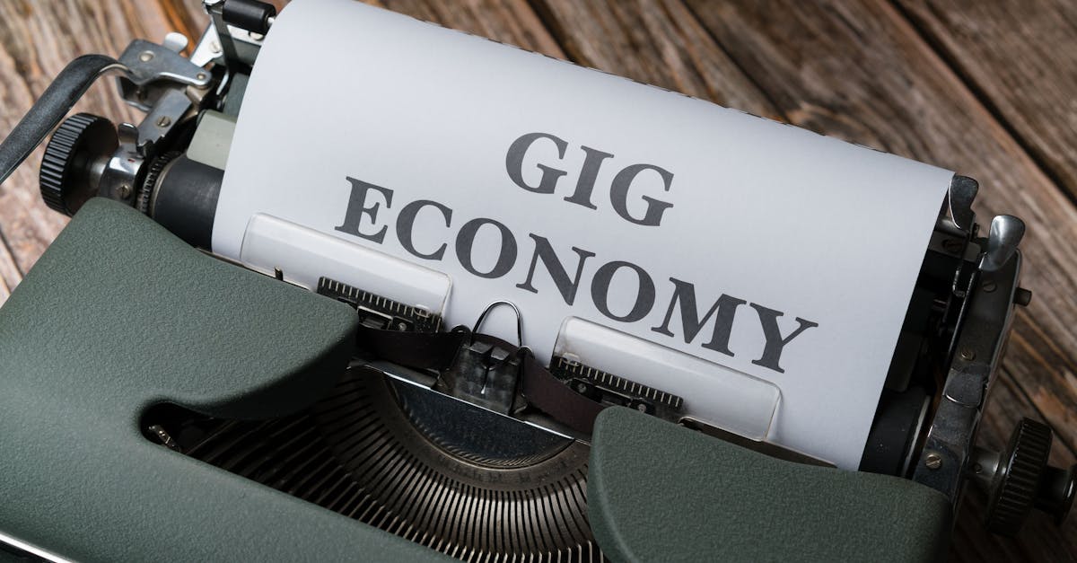 découvrez le concept de l'économie collaborative, un modèle innovant qui encourage le partage et l'utilisation collective des ressources. apprenez comment cette approche transforme les entreprises et favorise un mode de consommation plus responsable et durable.