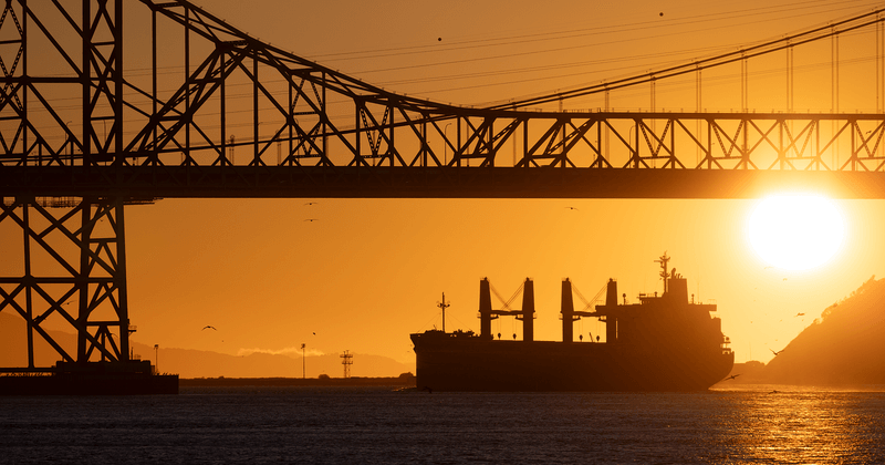 Réduire l'empreinte carbone du transport maritime pétrolier : 7 leviers