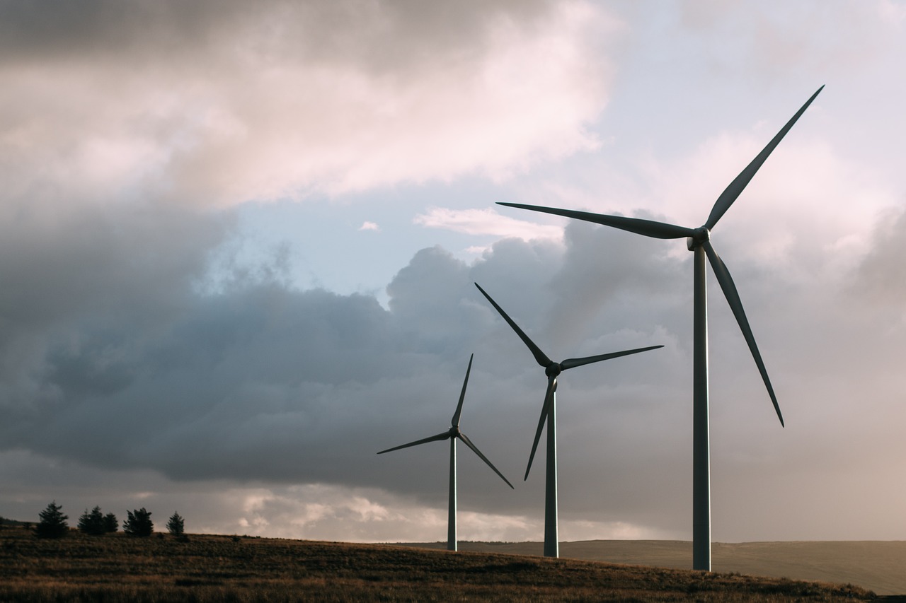 découvrez tout sur l'énergie : ses différentes formes, son importance pour notre quotidien, les enjeux de la transition énergétique et des conseils pour économiser et utiliser efficacement cette ressource précieuse.