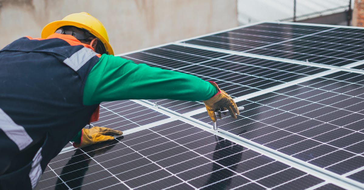 découvrez l'énergie solaire, une source d'énergie renouvelable et durable. apprenez comment cette technologie révolutionne notre consommation d'énergie, réduit notre empreinte carbone et contribue à un avenir plus vert. explorez les avantages, les applications et les innovations en matière d'énergie solaire.
