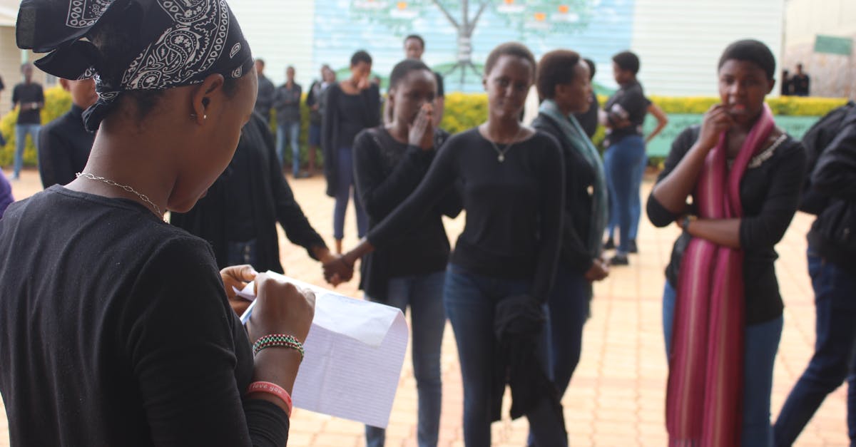 découvrez comment favoriser l'engagement communautaire au sein de votre organisation. explorez des stratégies efficaces pour mobiliser les membres, renforcer les liens sociaux et créer un impact positif dans votre communauté.
