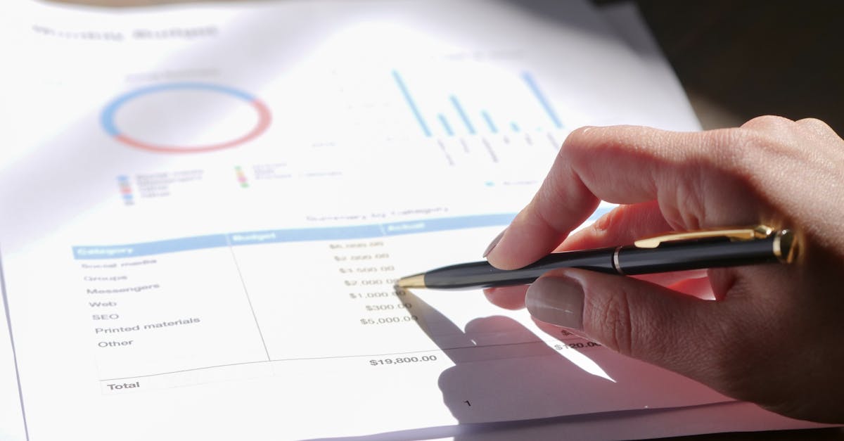 découvrez notre évaluation comparative : analysez et comparez en détail les caractéristiques, avantages et inconvénients pour faire un choix éclairé.